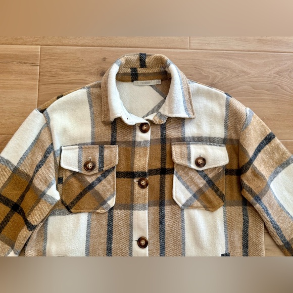 Veveret Plaid Flannel Shacket Size S - Picture 3 of 7